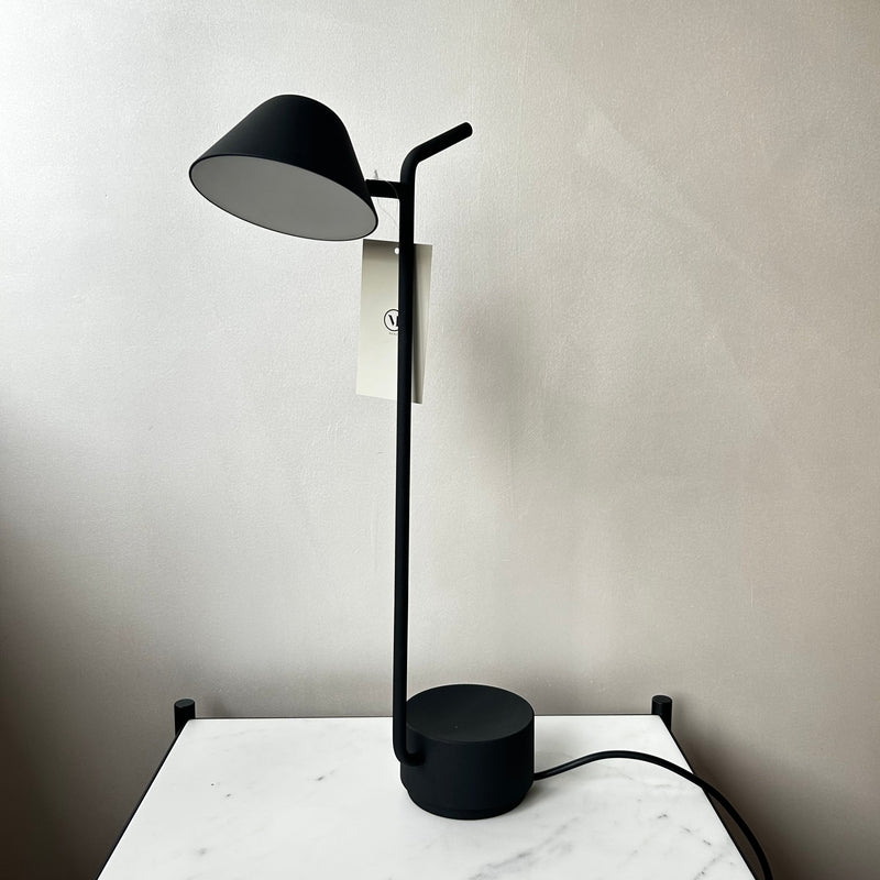 Peek Table Lamp | Black