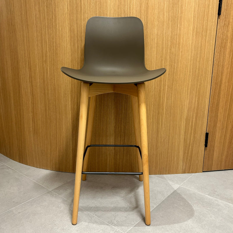 Langue Bar Chair - Plastic | Gargoyle Brown (Display Model)