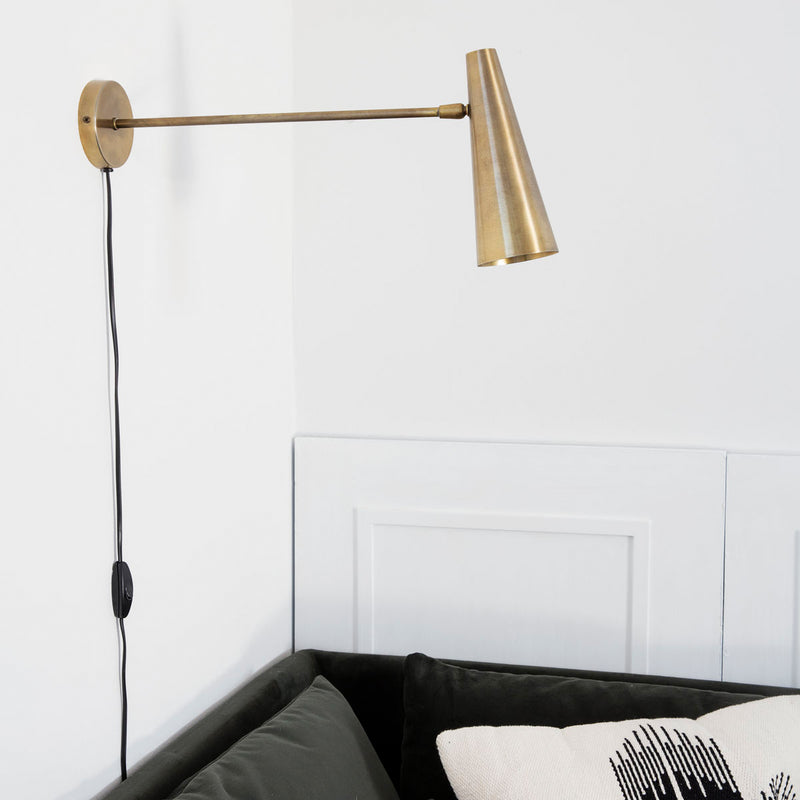 Precise Wall Lamp, Long | Brass
